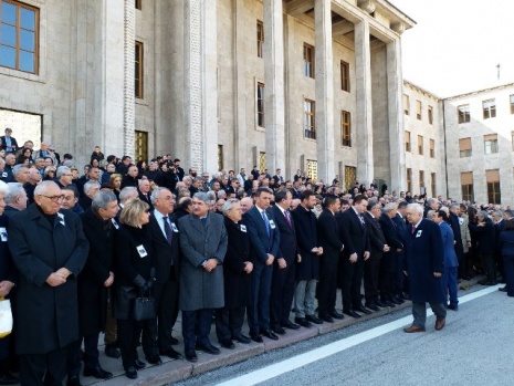 FİKRET ÜNLÜ İÇİN TBMM'DE TÖREN DÜZENLENDİ