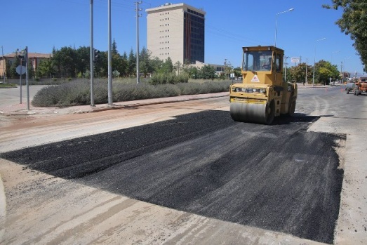 ASFALT VE YOL BAKIM ÇALIŞMALARI TAM GAZ DEVAM EDİYOR