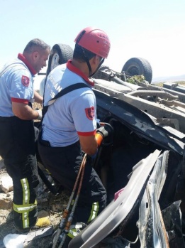 Bayram tatili yolunda feci kaza: Ölü ve yaralılar var