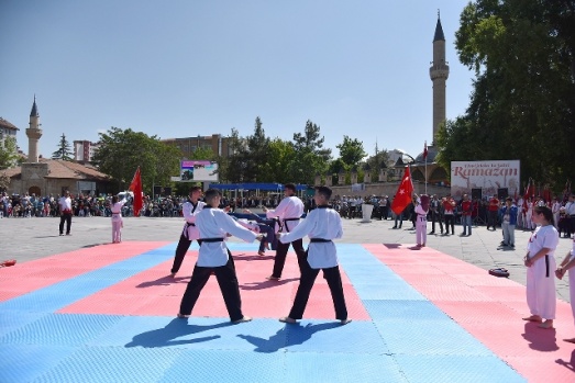 KARAMAN'DA 19 MAYIS COŞKUSU