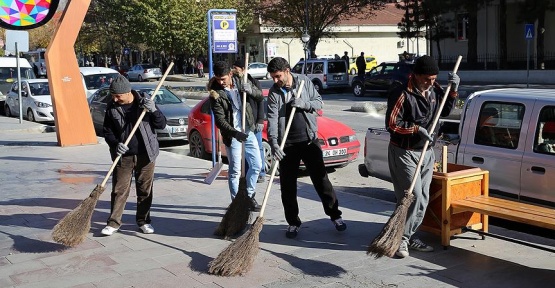 Hükümlüler Topluma Kazandırılarak Tasarruf Sağlanıyor