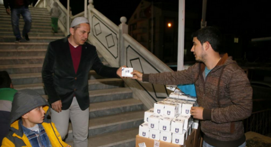 Karaman Belediyesi Kandil simidi ikram etti