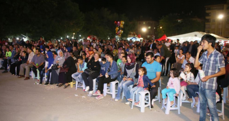 Ramazan etkinlikleri programında  çocuklar sevindi