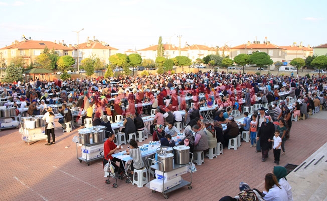 İFTAR SOFRASI BEYAZKENT MAHALLESİ’NE KURULDU