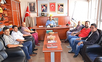 Yılmaz, Parti Binasına İlk Kez Ayak Bastı